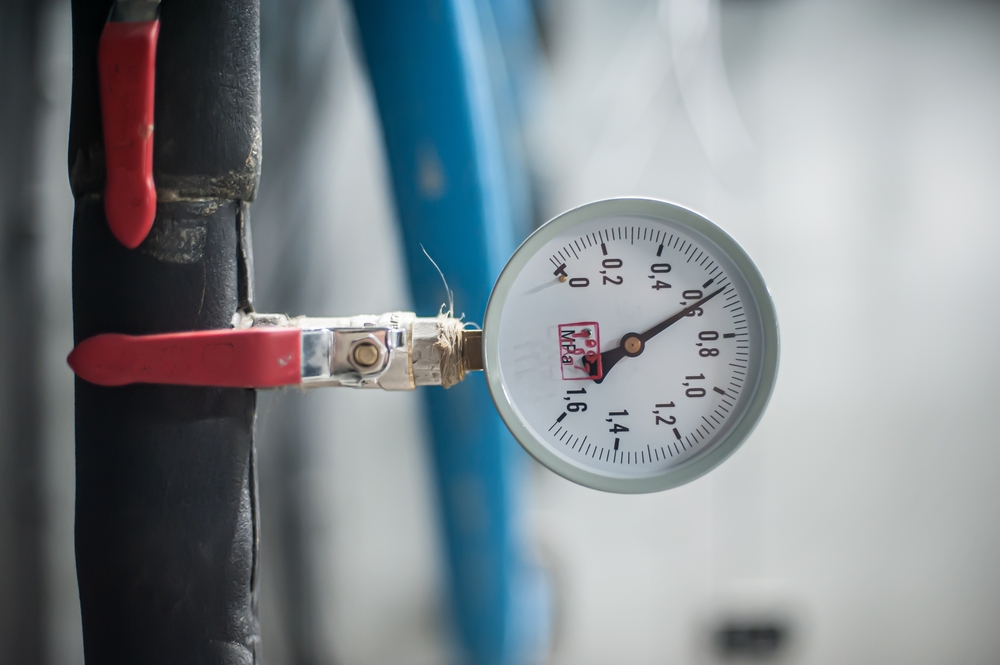 Pressure,regulator,valve,that,controls,the,pressure,of,a,fluid